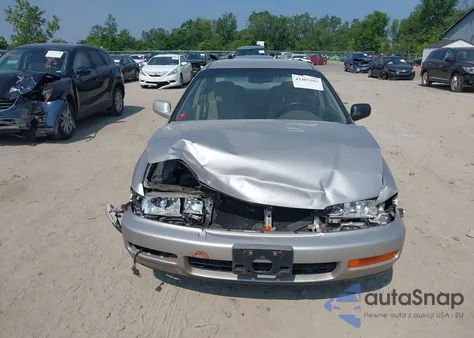 1997 Honda Accord Lx из США, поврежденный, VIN 1HGCD5637VA144132